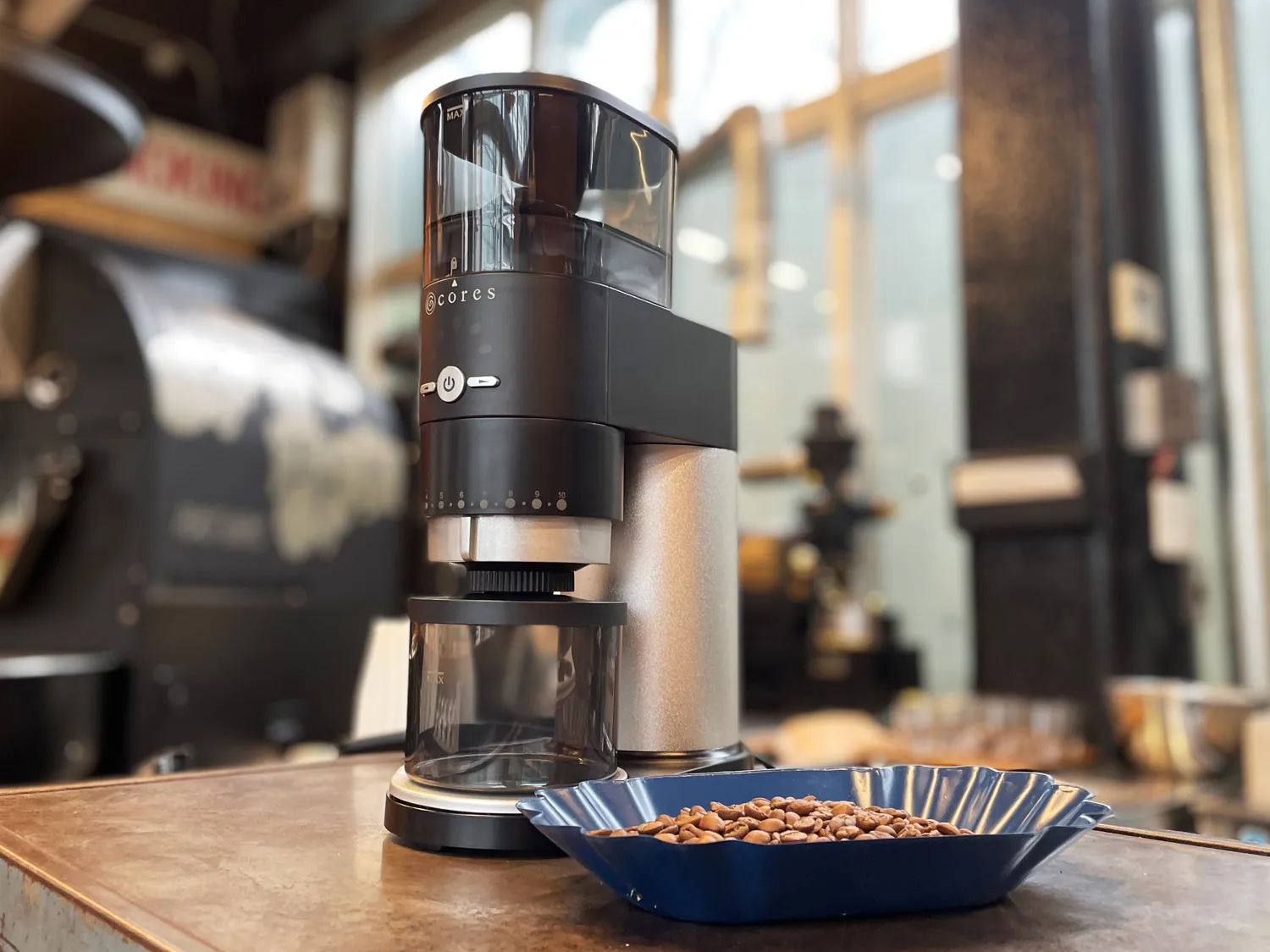 プロ用とガチ比較！電動コーヒーグラインダー【cores CONE GRINDER C330】 の性能を調査 - THE COFFEESHOP（ザ・ コーヒーショップ）